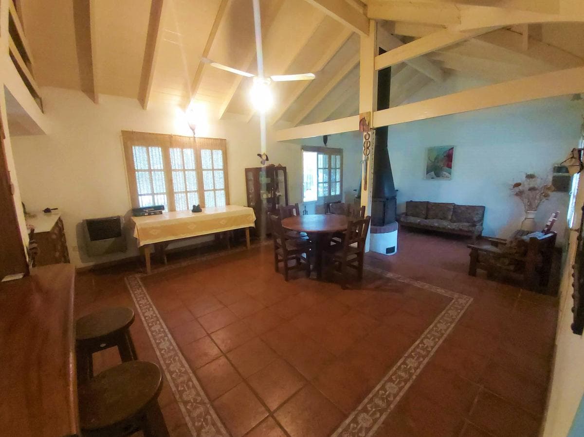 Beautiful property with a 3,000 m2 lot in the Parque Exaltación neighborhood