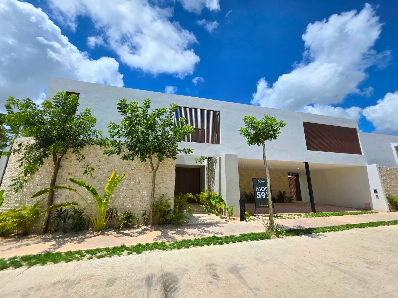 House for Sale in Xcanatún, Mérida, Yucatán