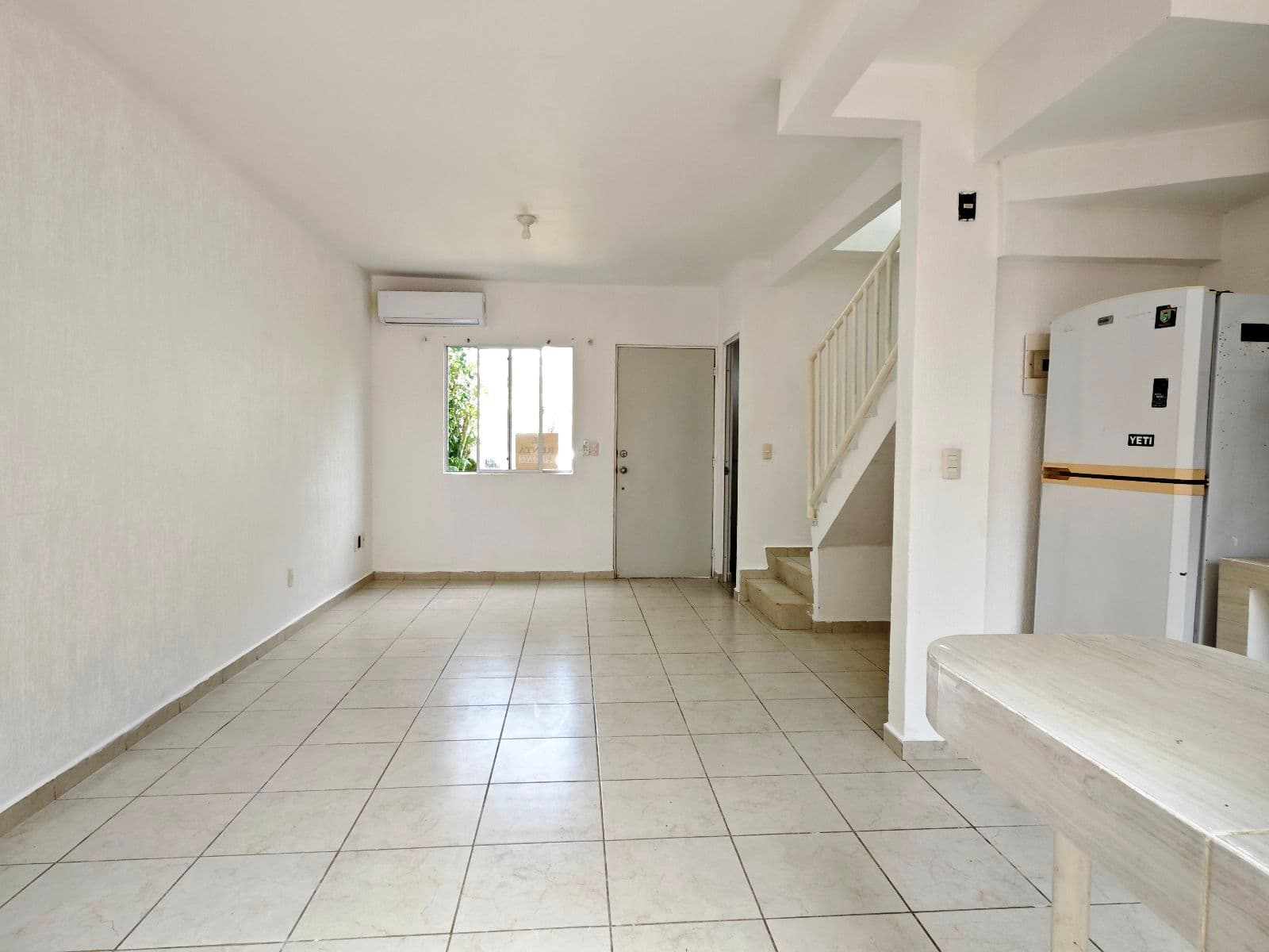 CASA EN RENTA DE 2 REC. SIN MUEBLES , EQUIPADA EN PLAYA DEL CARMEN