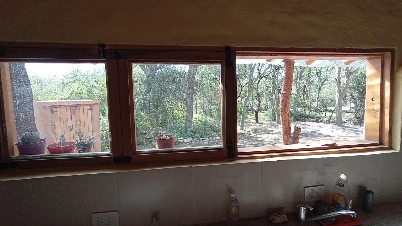 Adobe House in La Aguadita | Villa de Las Rosas | Natural Setting | Deed