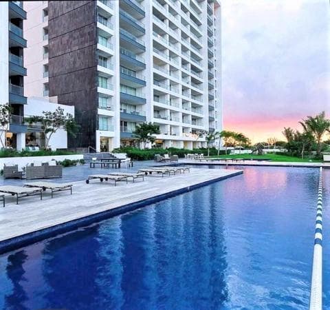 Beautiful Apartment in Torre San Ángelo 08 with Luxury Amenities