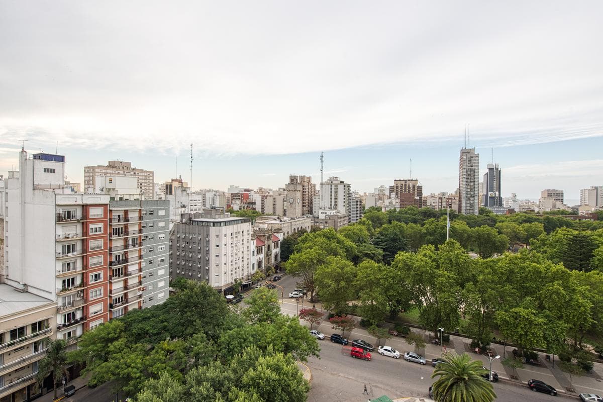 Apartment at the corner of Diagonal Pueyrredon and San Martin