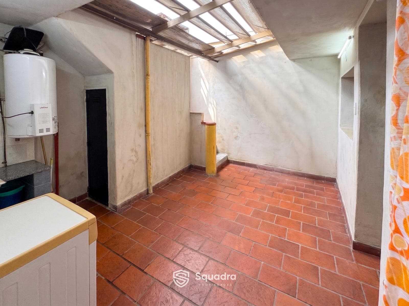 FOR SALE - 2-bedroom house in need of renovation - Echesortu, Rosario.
