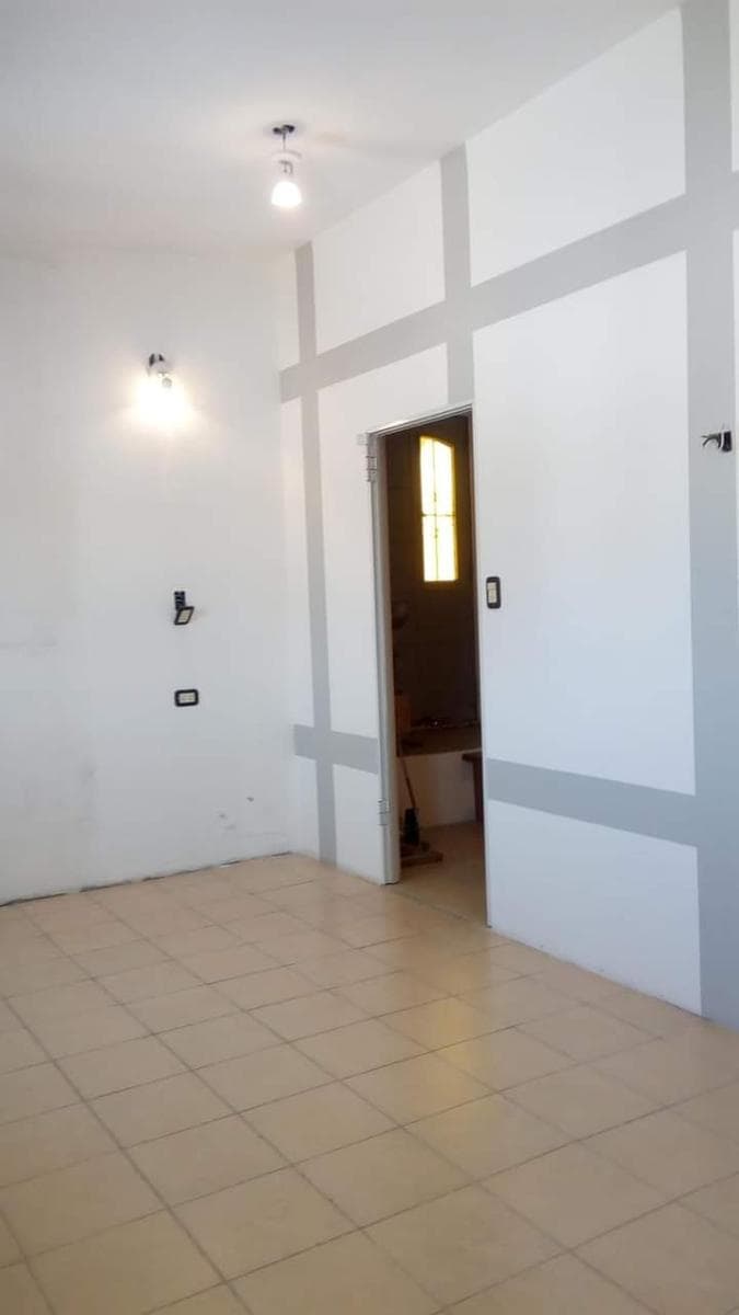 FOR SALE - 3-bedroom house with a hallway. Azcuénaga neighborhood, Rosario