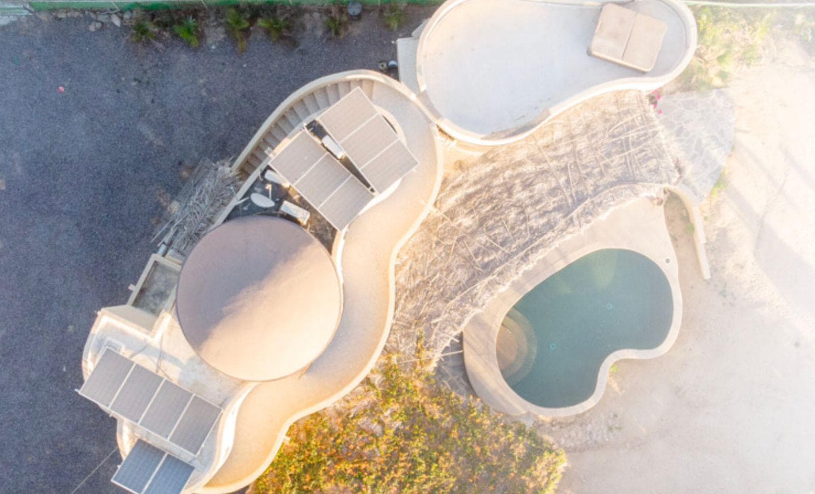 House with a Pool for Sale in Todos Santos, La Paz