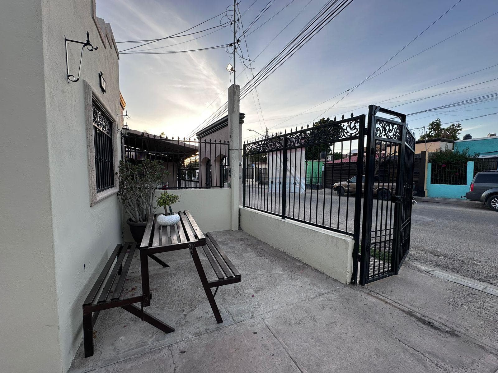 House for Sale on Paseo De Las Margaritas