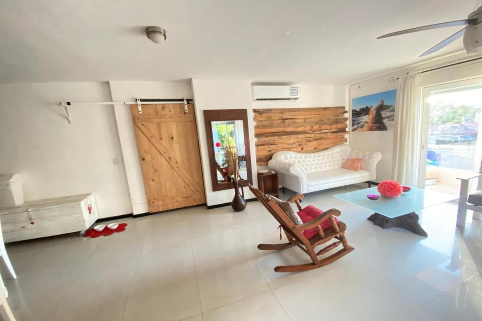 NEW LISTING! BEAUTIFUL 2-BEDROOM APARTMENT IN A CENTRAL LOCATION | PLAYA DEL CARMEN