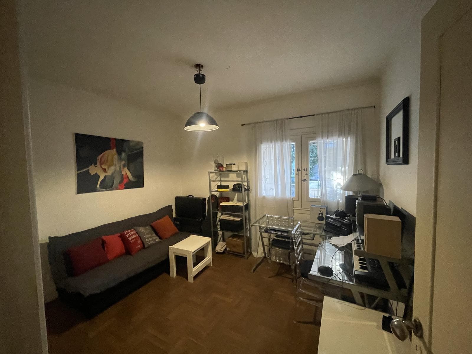 3-Bedroom House with a Pool in Victoria