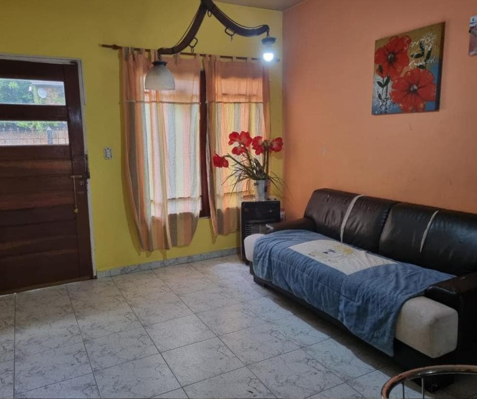For Sale: House in Ituzaingo