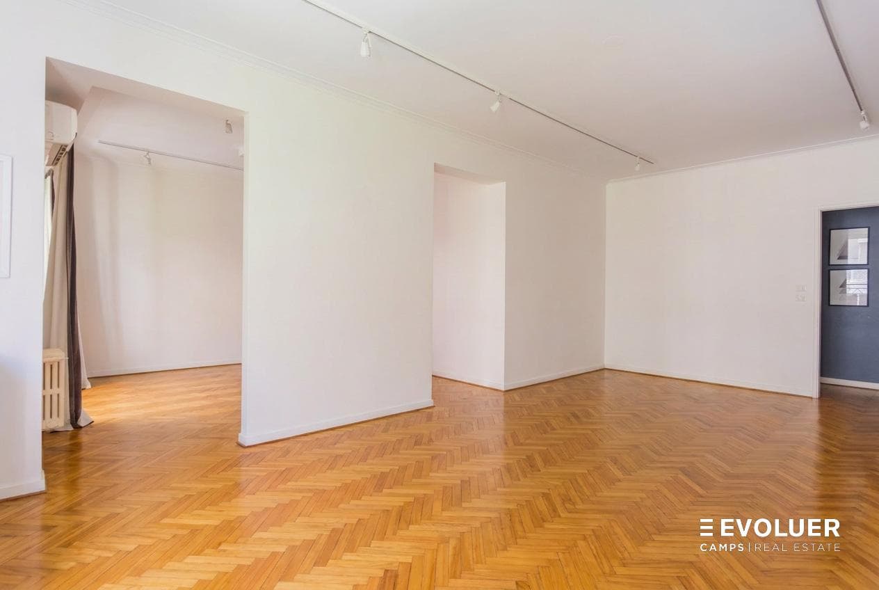 Apartment for Sale with Balcony, Garage, and Storage Room in Palermo | 4 Rooms – 205 m²