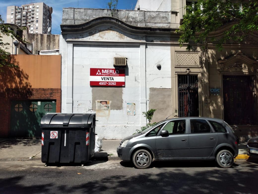 100 m² lot - 24 de Noviembre between Av. San Juan and Humberto Primo