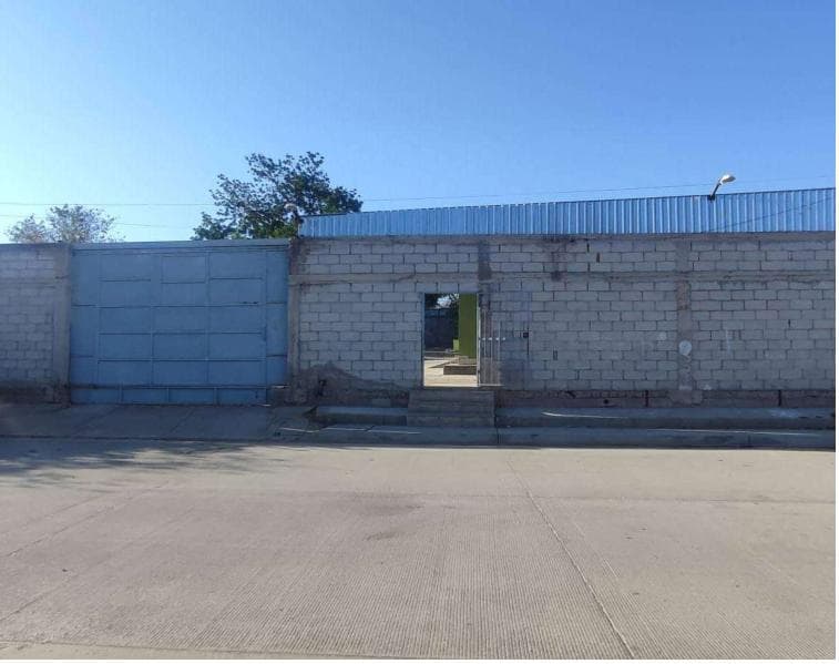 Land with a building for sale in the La Ponderosa neighborhood