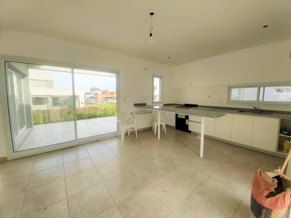 House for Sale in Pilar del Este - Casas del Este