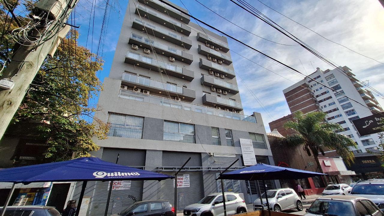 3-room apartment for sale in downtown Quilmes—QUALIFIES FOR A LOAN—
