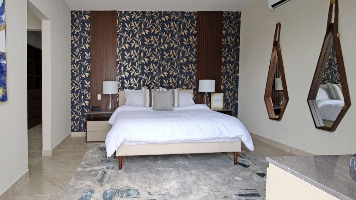 Two-story house in Conkal with amenities