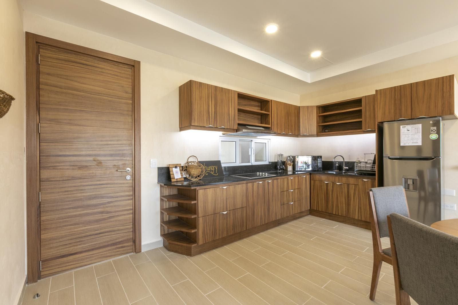 NEW APARTMENT FOR SALE, READY FOR IMMEDIATE OCCUPANCY 2 BEDROOMS, 101 M2 IN PLAYA DEL CARMEN