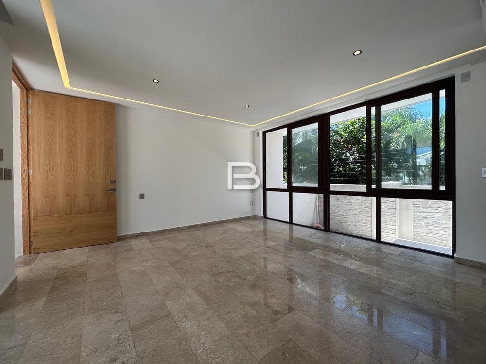 Puerto Cancun House for Sale in La Laguna 1