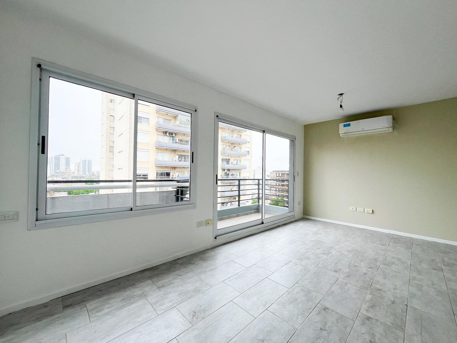 One-room apartment with its own terrace in San Cristobal
