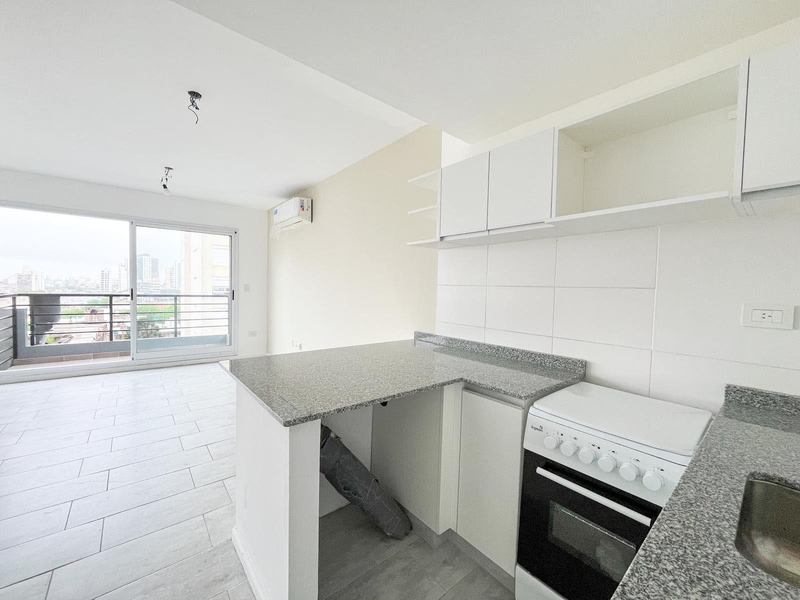 One-room apartment with its own terrace in San Cristobal