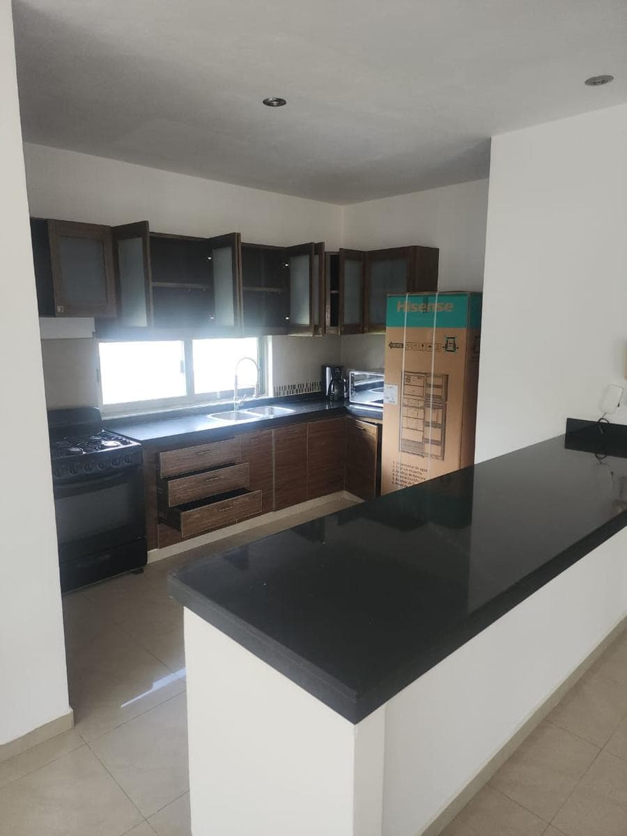 APARTMENT FOR SALE IN CANCUN, COLEGIOS NEIGHBORHOOD.