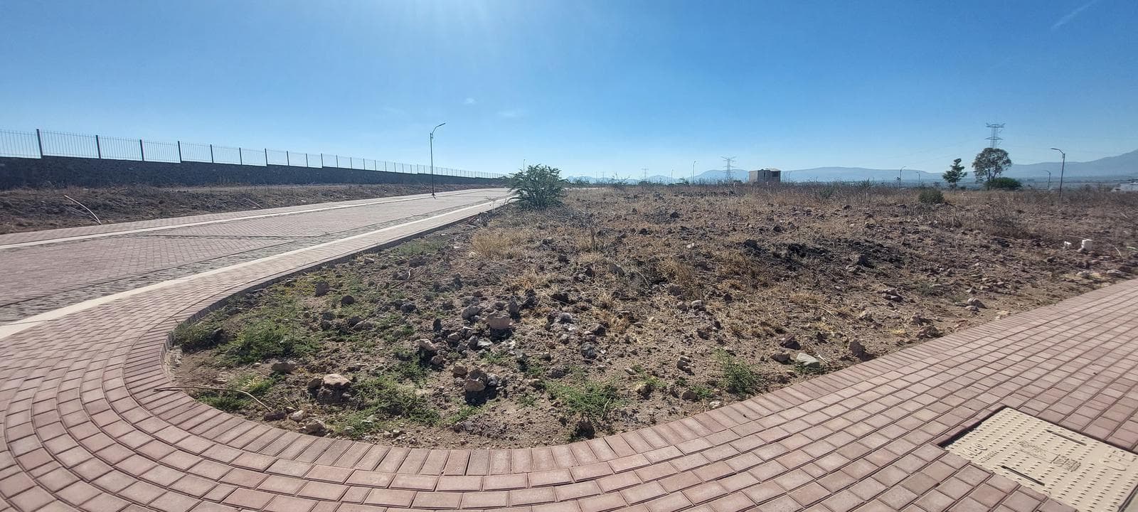 Lot in a gated community with amenities, 20 minutes from downtown Querétaro