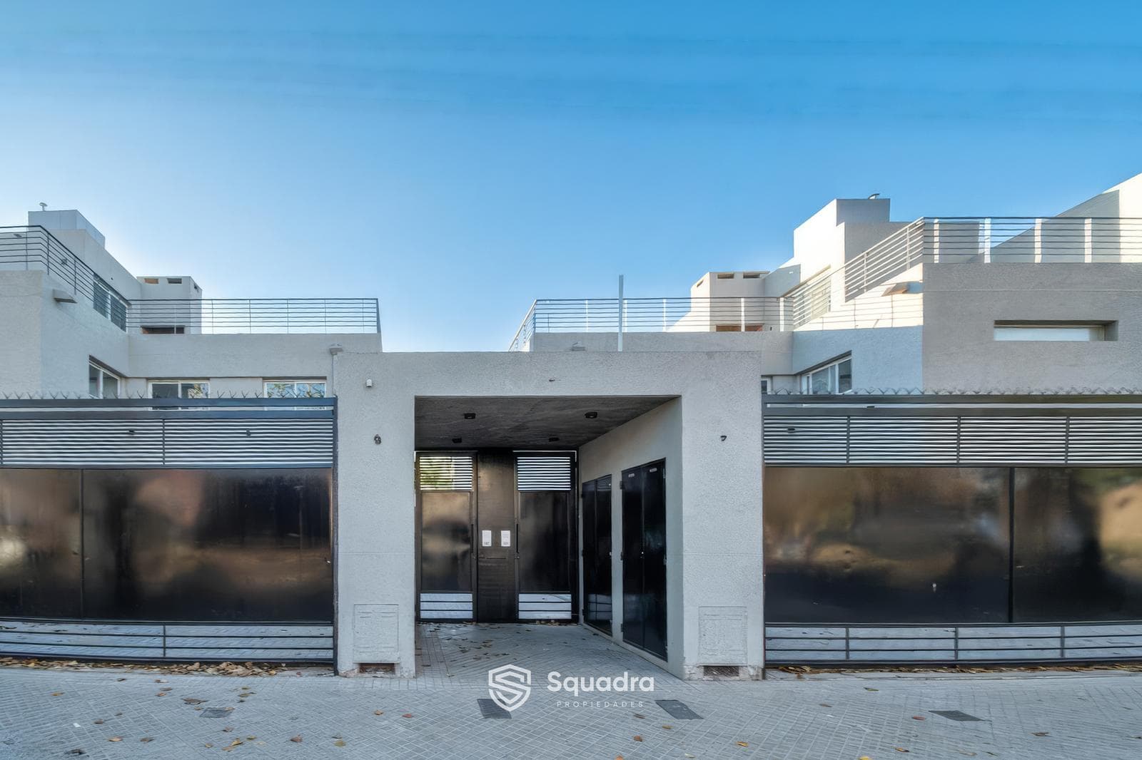 VENTA - Dúplex 3 dormitorios con cochera Patio y Terraza con parrillero - Fiserton, Rosario.