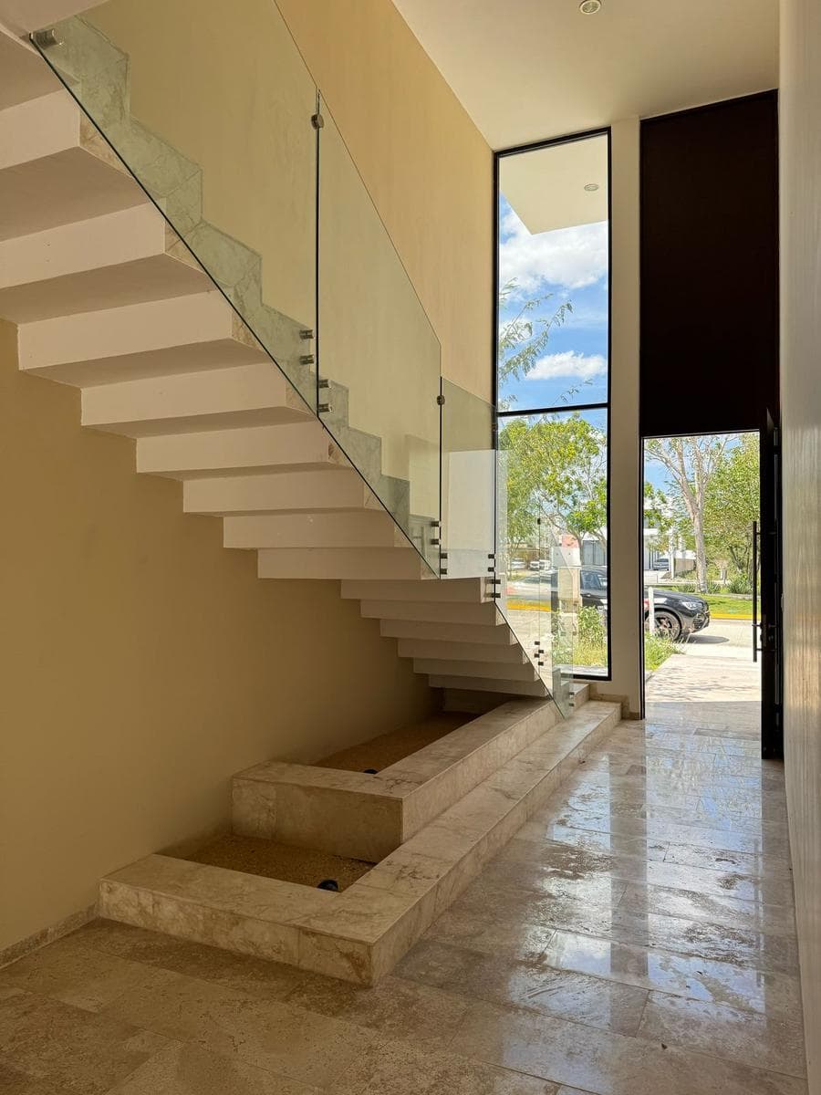 House for sale in Mérida on NORTEMERIDA Private Road