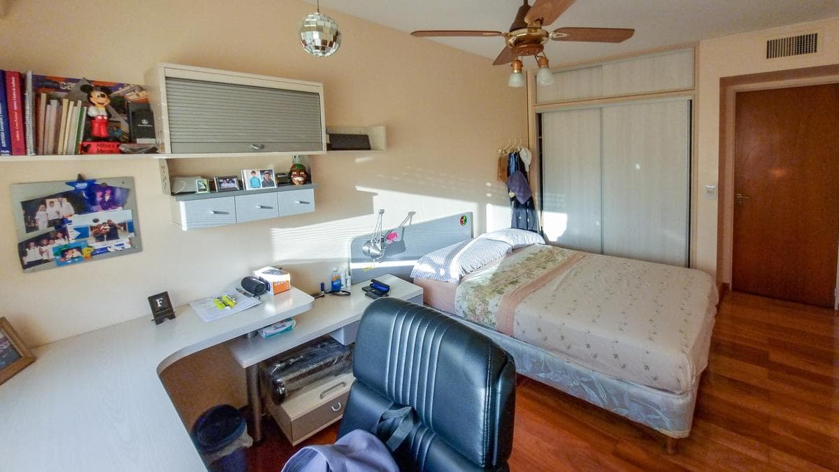 Luxury 3-Bedroom Apartment with a Partial View of the River