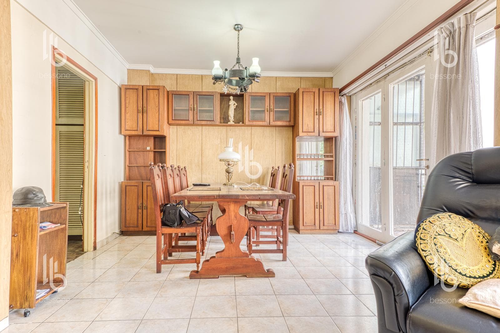 3-Room Apartment with Balcony on Plaza Mitre