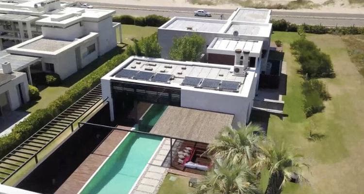 LAGUNA BLANCA: HOUSE FOR RENT AND SALE - TM52114