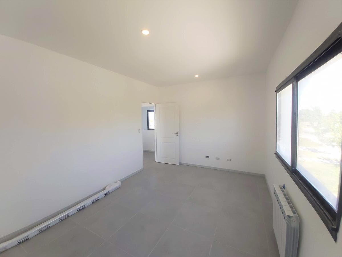 4-Bedroom House for Sale with Pool in San Eduardo - Pilar