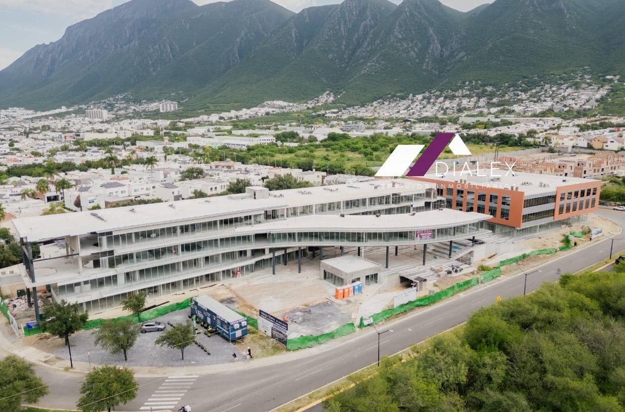 For Sale or Rent: Offices in La Rioja, presale prices on Carretera Nacional, Monterrey.