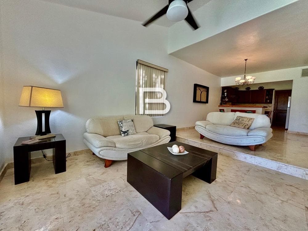 Isla Dorada: Two-Bedroom Furnished Apartment for Rent