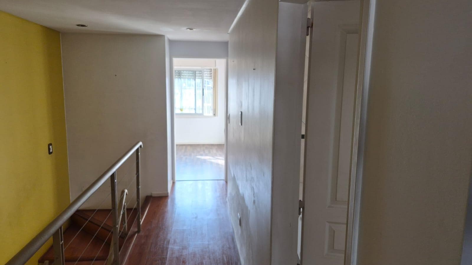 PH STYLE, 4 ROOMS, SEPARATE ENTRANCE, GARAGE, VERY LOW MAINTENANCE FEES