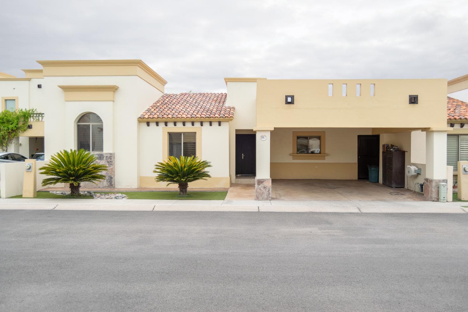 House for Sale in Salvatierra Residencial