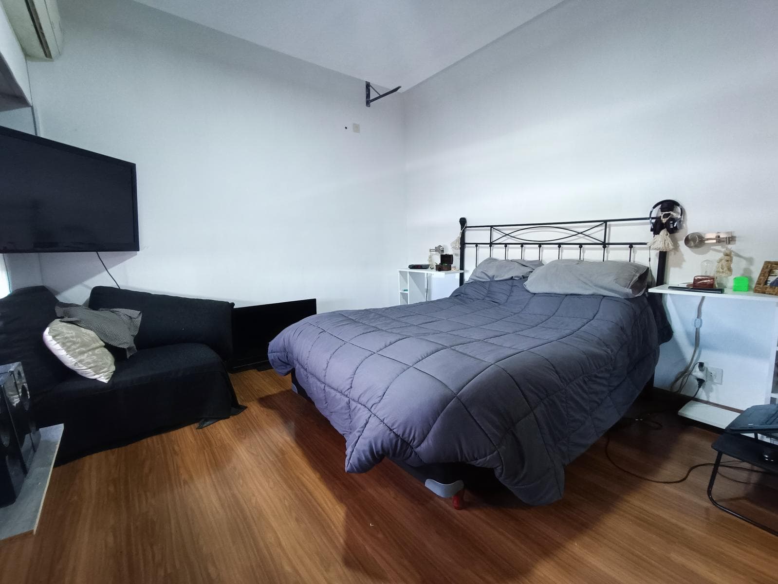 FOR SALE - 2 Upper-floor Apartments and a Warehouse - Belgrano, Rosario.