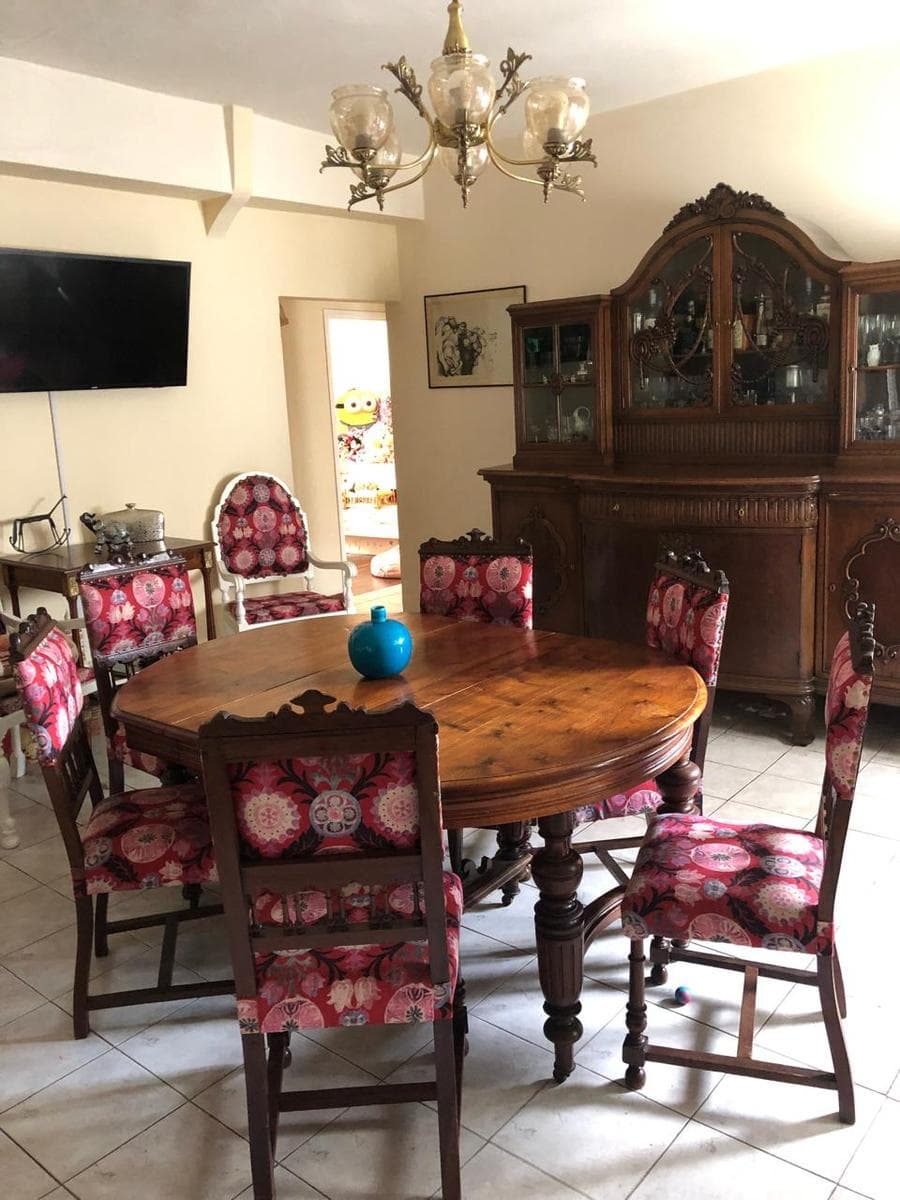 Bright 3-Room Apartment in the Downtown Area