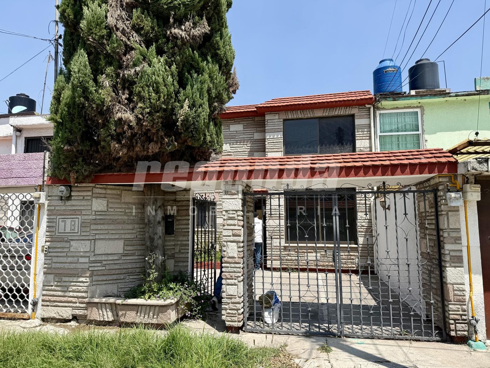 House in Ensueños