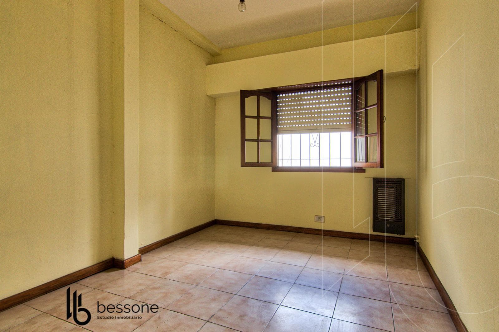 3-Room House with Garage and Laundry Room in the Gascon and Peru Areas
