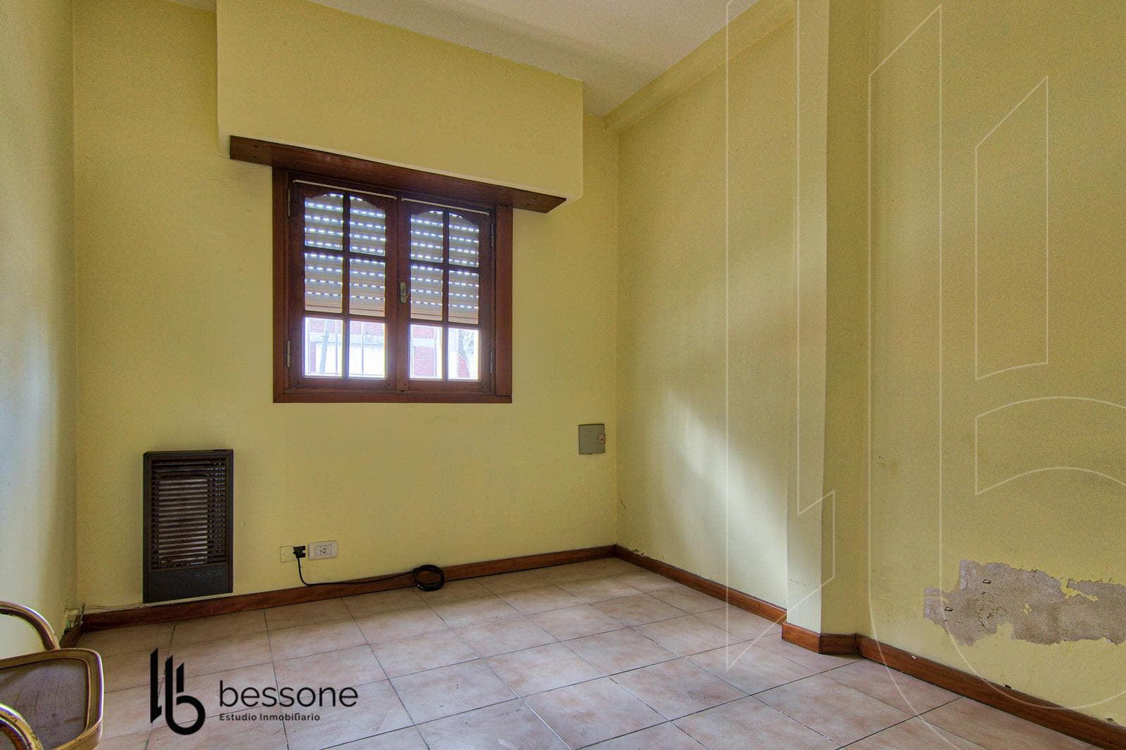 3-Room House with Garage and Laundry Room in the Gascon and Peru Areas