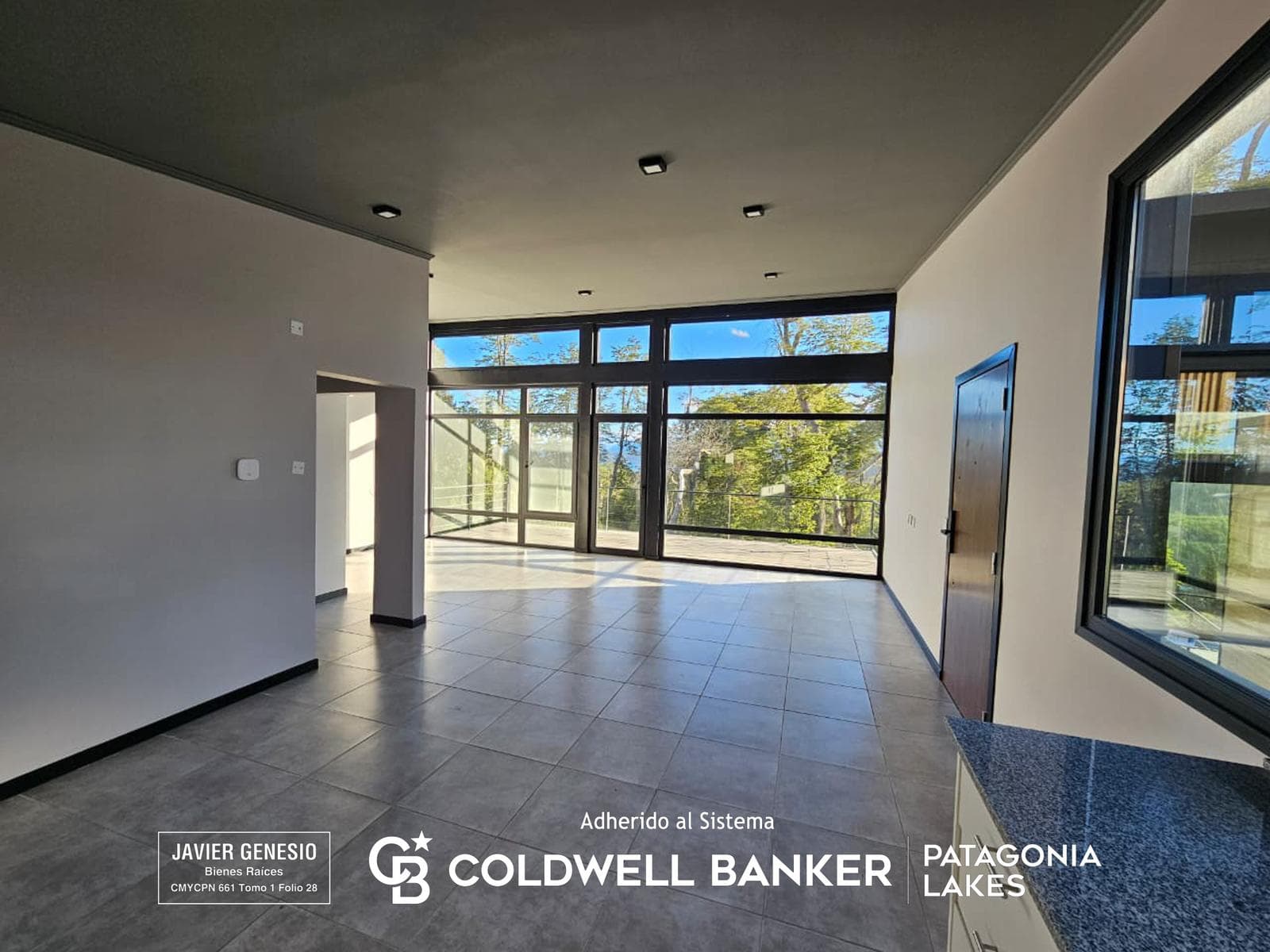 FOR SALE: 78-square-meter loft apartment with a park, 600 meters from downtown Villa La Angostura