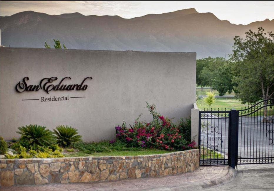 House for Sale in the San Eduardo Residential Neighborhood