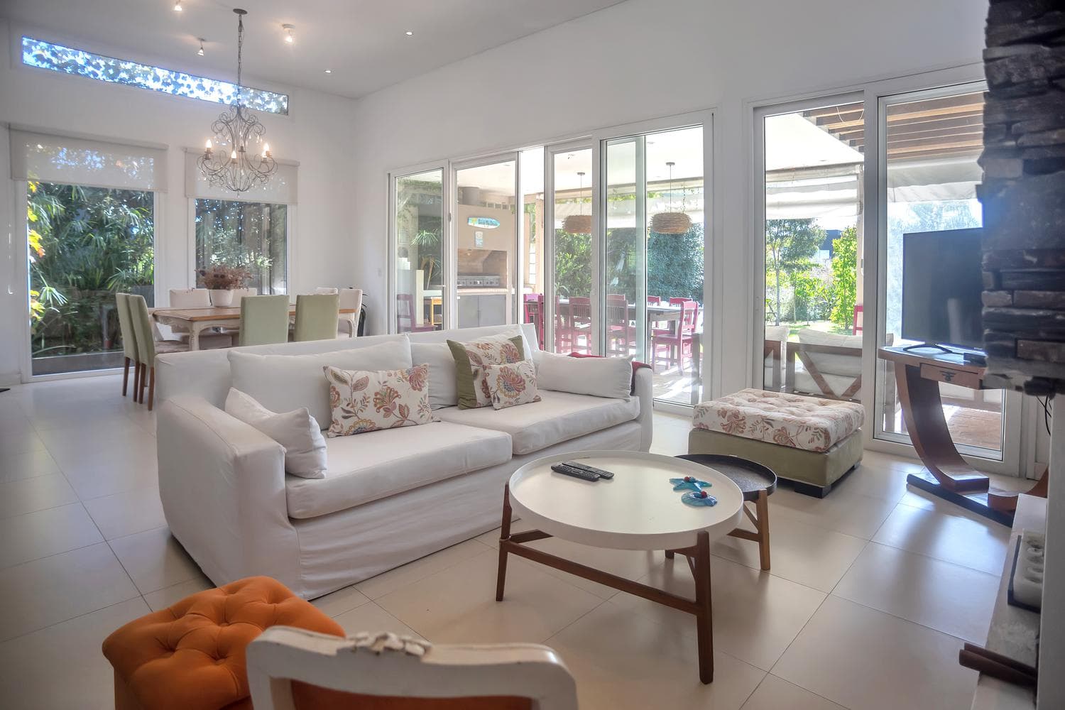 Vacation rental in Las Liebres, sleeps 6, with a pool