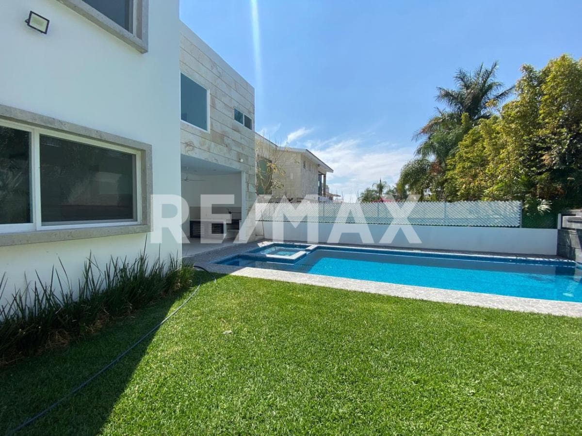 House for Sale in Morelos, Lomas de Cocoyoc Subdivision