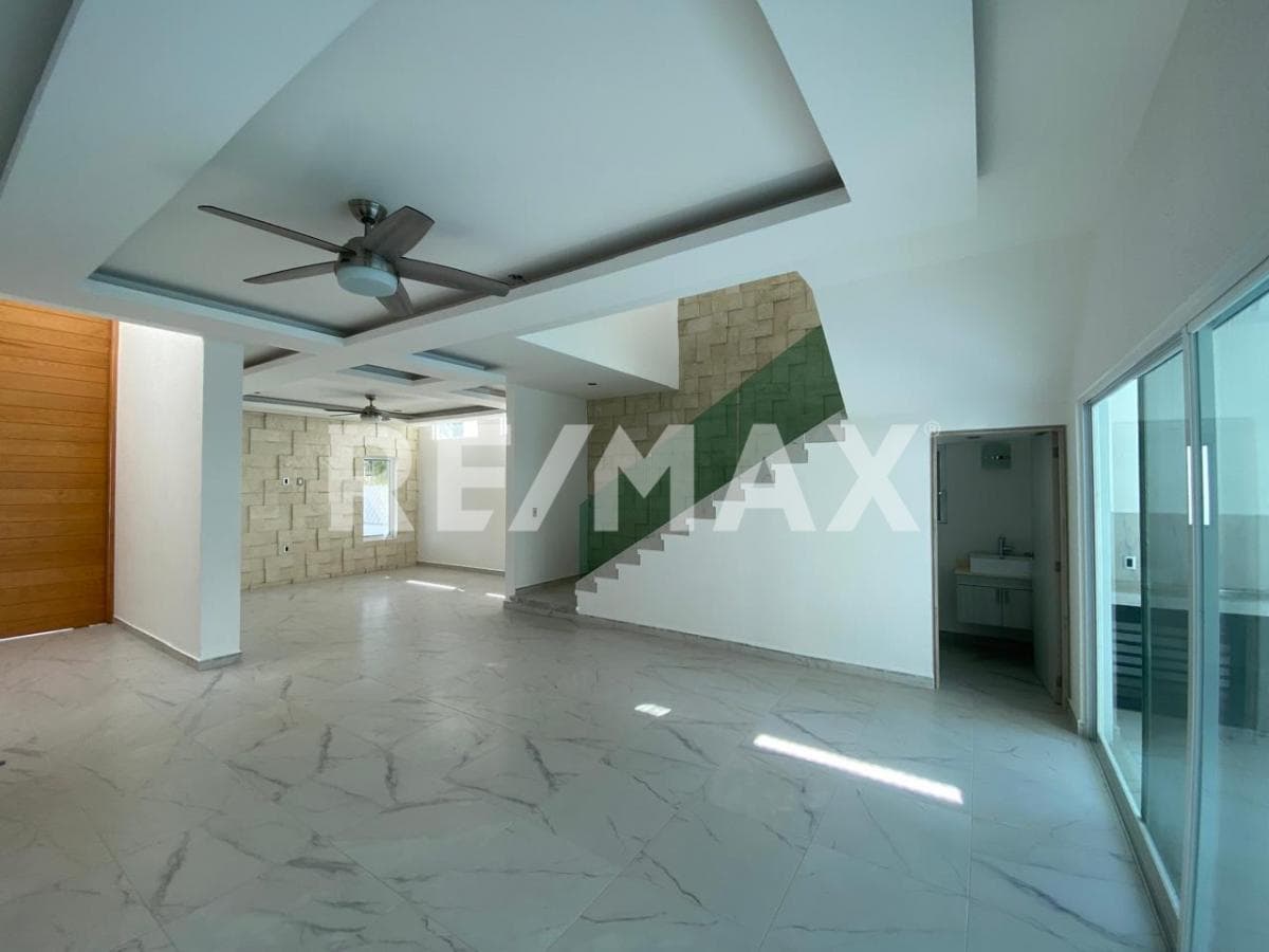 House for Sale in Morelos, Lomas de Cocoyoc Subdivision