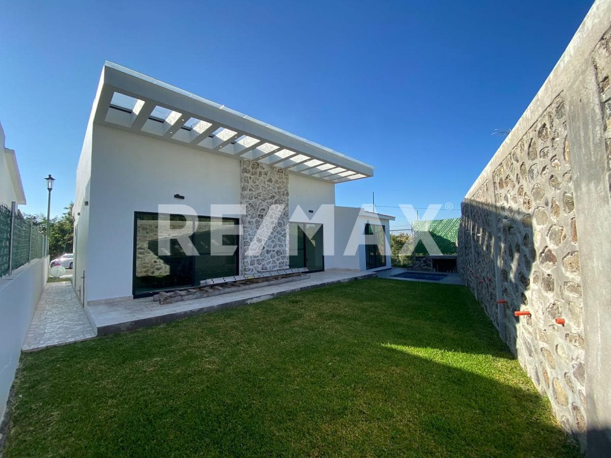 House for Sale in Morelos, Lomas de Cocoyoc Subdivision