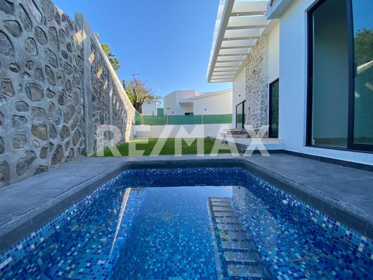 House for Sale in Morelos, Lomas de Cocoyoc Subdivision