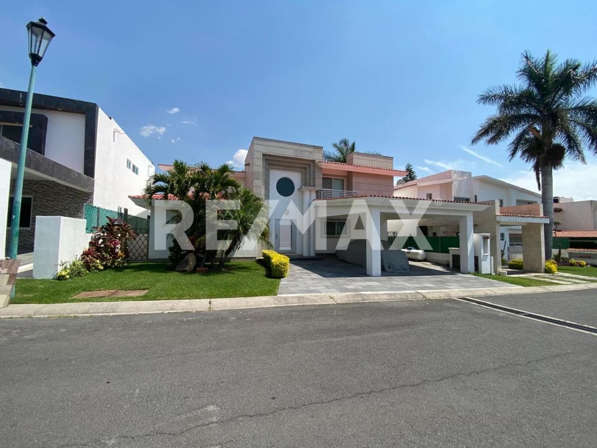 House for Sale in Morelos, Lomas de Cocoyoc Subdivision