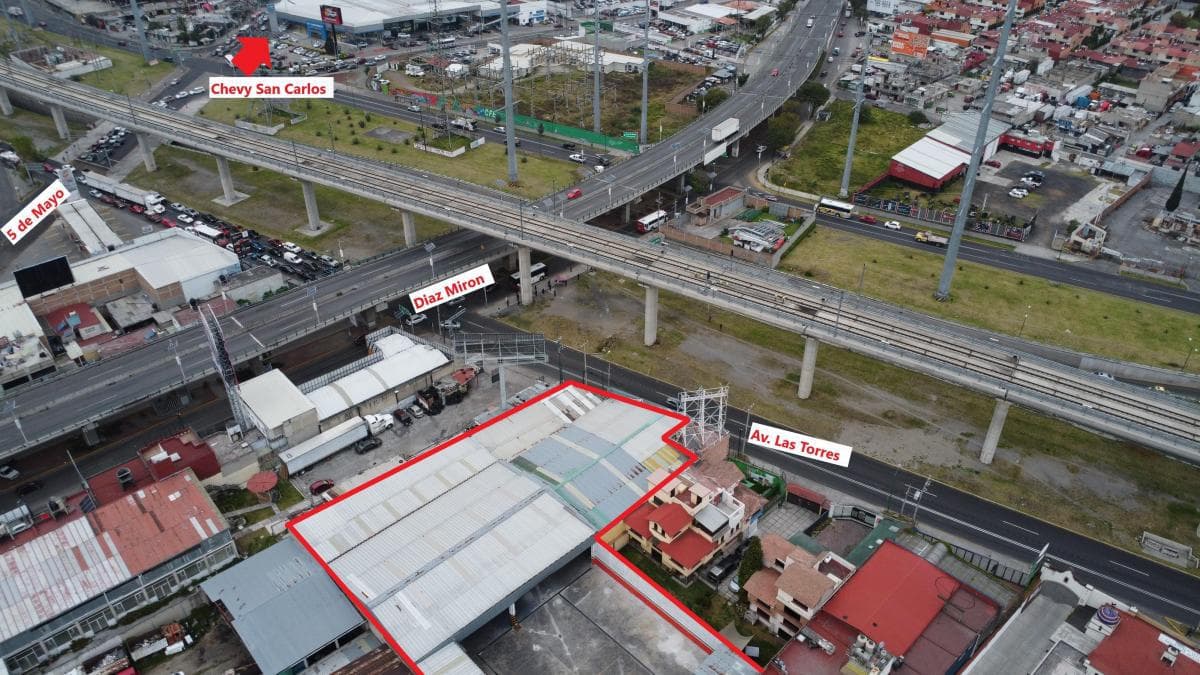 Warehouse for Rent on Av. Las Torres, Near the Corner of Diaz Miron