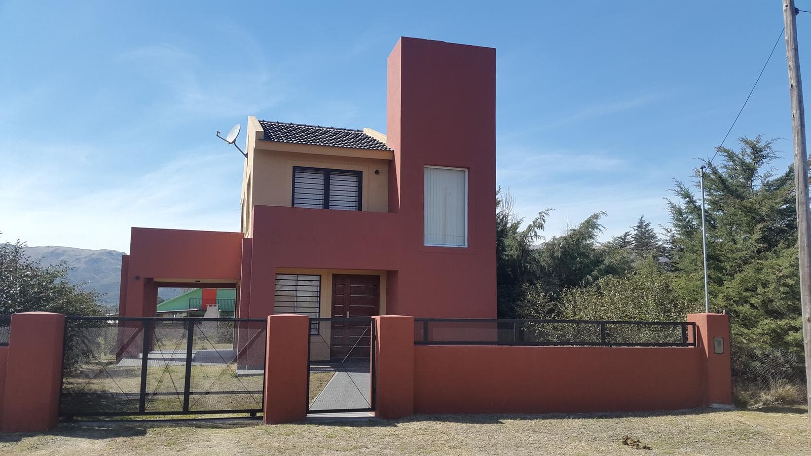 Beautiful property with a panoramic view, facing west
